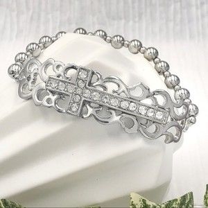 🌼 Sideways Cross Silver Tone Beaded Stretch Bracelet